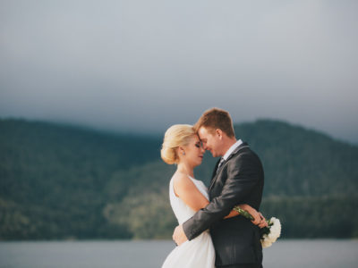 Peta & Steven {Lake Tinaroo, Atherton Tablelands Wedding}